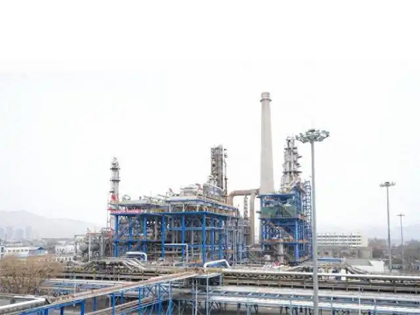 Lanzhou Petrochemicals jet fuel output has reached a record high(图1) Lanzhou Petrochemicals jet fuel output has reached a record high(图1)